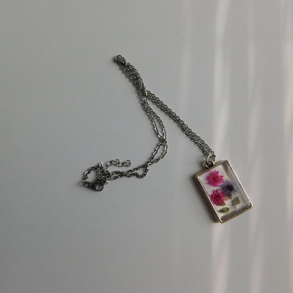 Dried Pink & Purple Flower Pendant Necklace - Resin Bezel, Silver-Tone Chain - Picture 5 of 5